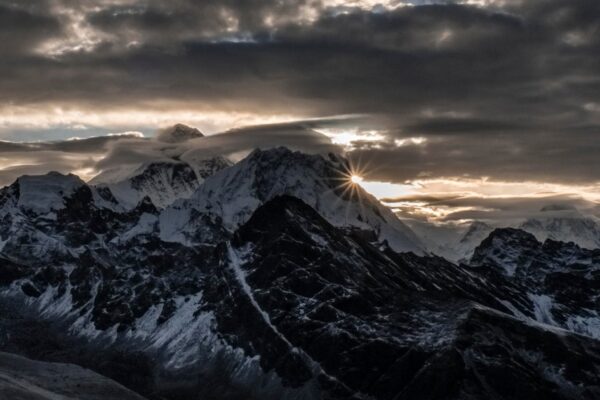 U.S. climber who survived brain tumor dies trying to scale world's fifth-highest mountain