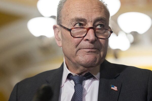 Schumer says he'll place holds on Trump's DOJ nominees over Qatar jet offer
