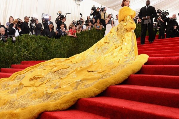 31 iconic Met Gala looks from the best-dressed guests since 1973 31 iconic Met Gala looks from the best-dressed guests since 1973