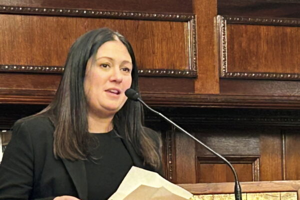 British minister asked about UK returning Kohinoor diamond to India. She said… | Latest News India