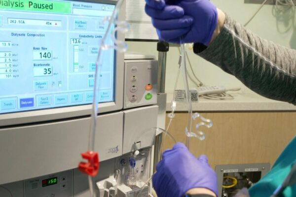 CBS News investigation finds concerns over dialysis centers across U.S.