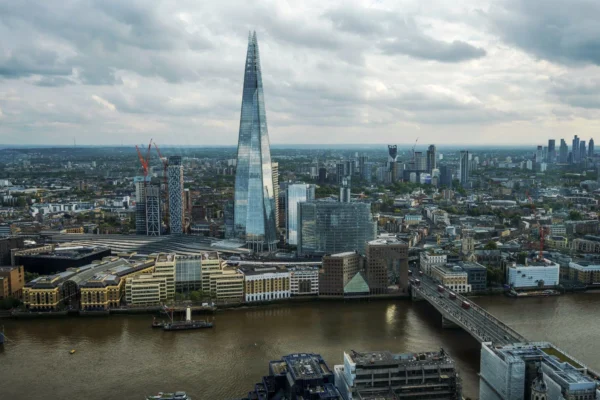 UK economic team looks beyond Europe