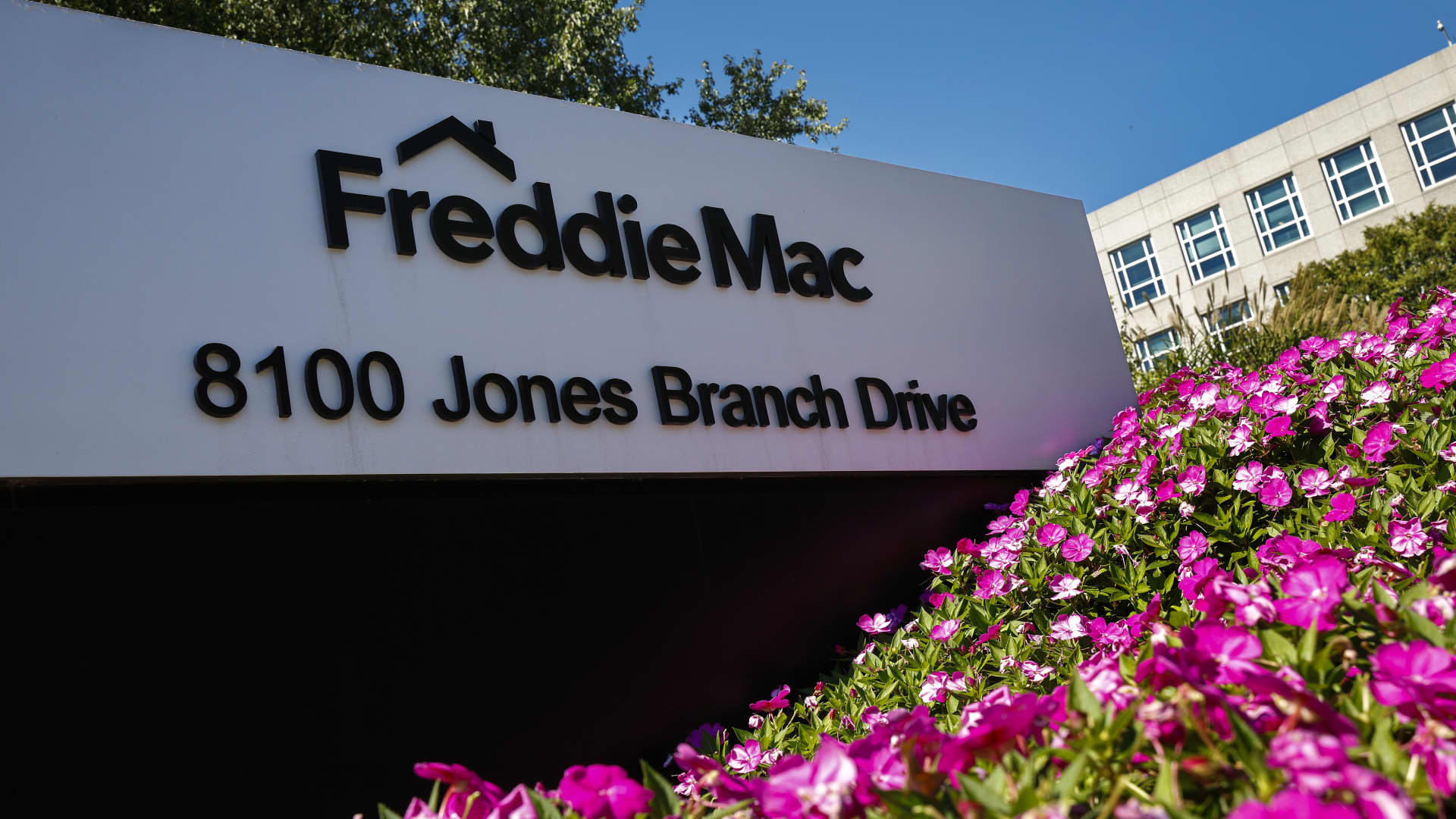 Trump administration moves to count crypto as a federal mortgage asset