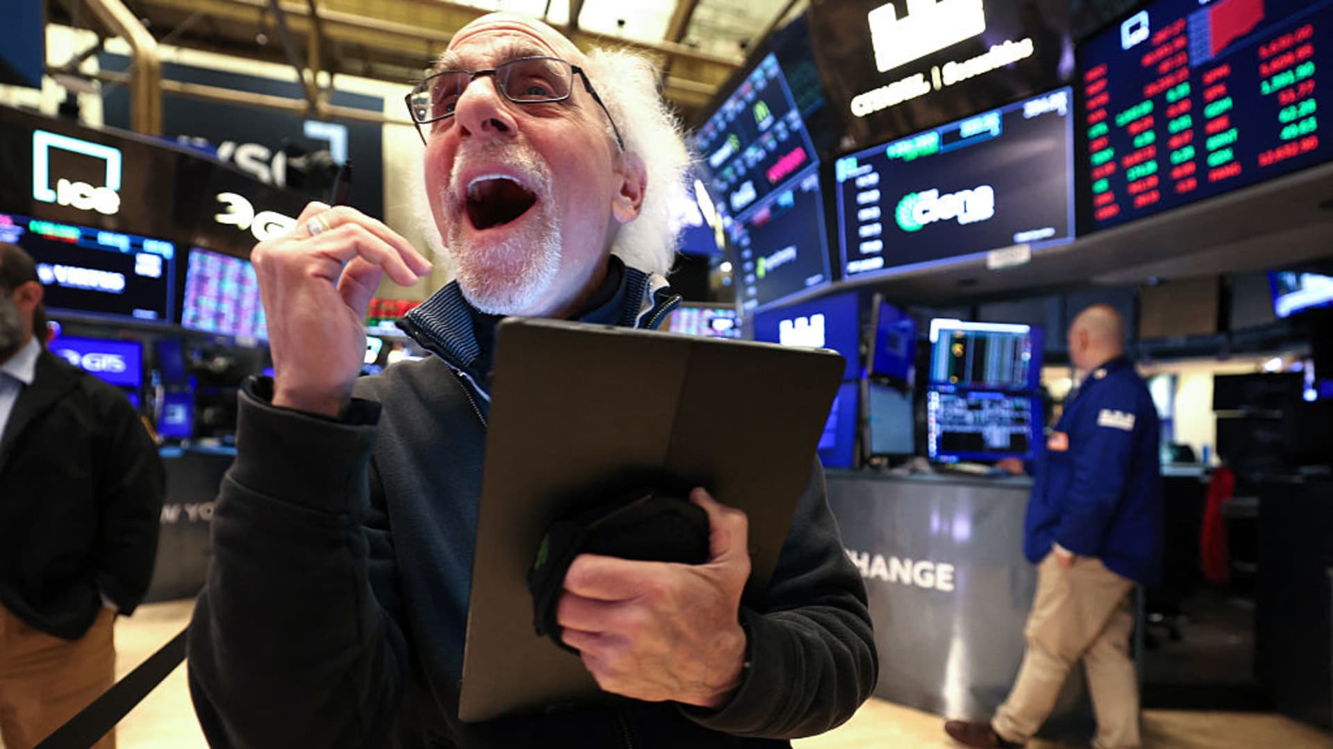 3 forces driving a record week for stocks as 7 portfolio names hit highs
