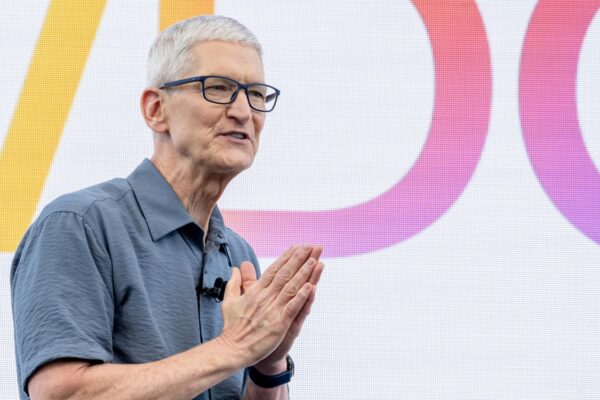 Forget $100 billion buybacks. Apple must make a big AI move to turn its stock around