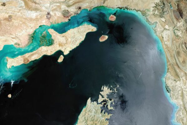 U.S. calls on China to prevent Iran from closing Strait of Hormuz U.S. calls on China to prevent Iran from closing Strait of Hormuz