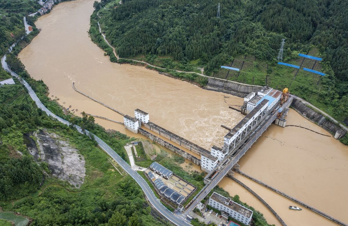 China’s Rains Arrive at Critical Moment for Coal and Dam Sectors