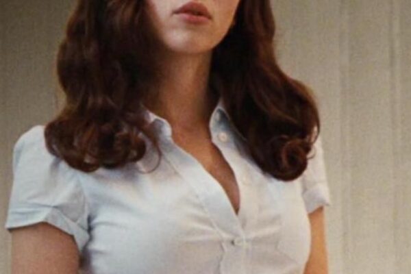 How Hollywood divas made white shirts a fashion business How Hollywood divas made white shirts a fashion business