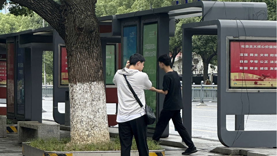 Number of Japanese school students in China down over 10%