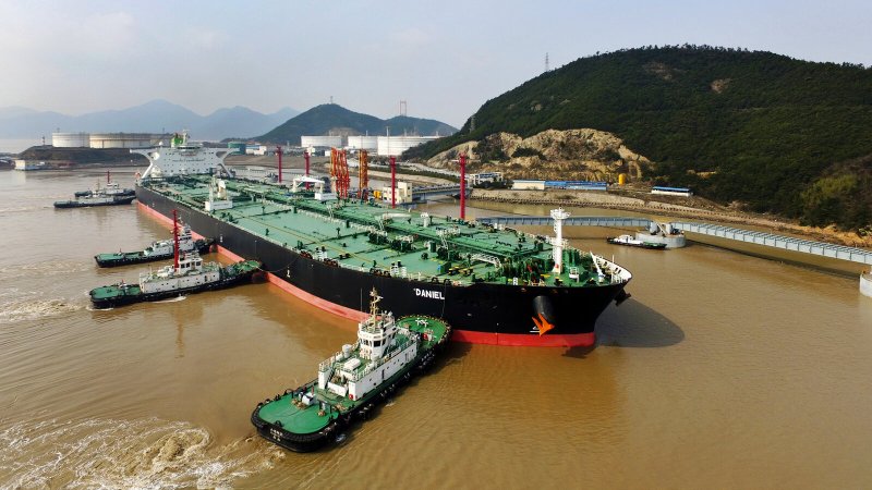 China’s oil imports from Iran reach record high in June