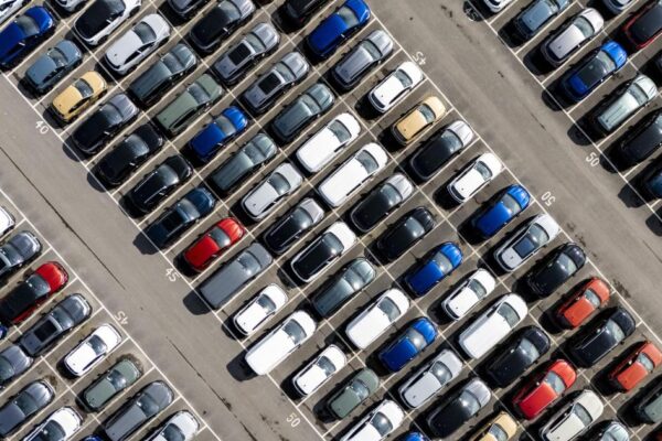 New car market returns to growth