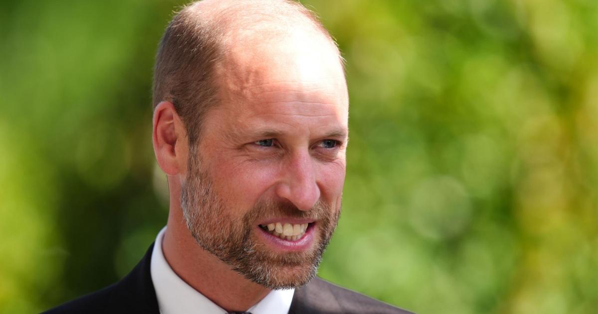 Prince of Wales leaves surprise message on Radio 2
