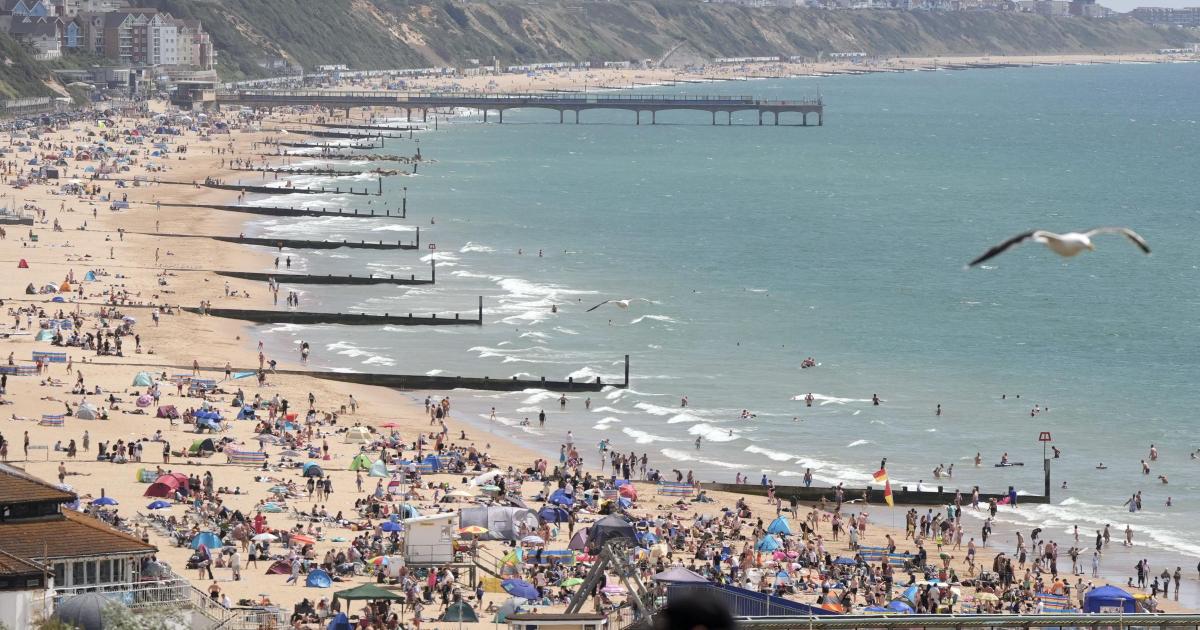 Thunderstorms to hit parts of UK ahead of 30C weekend