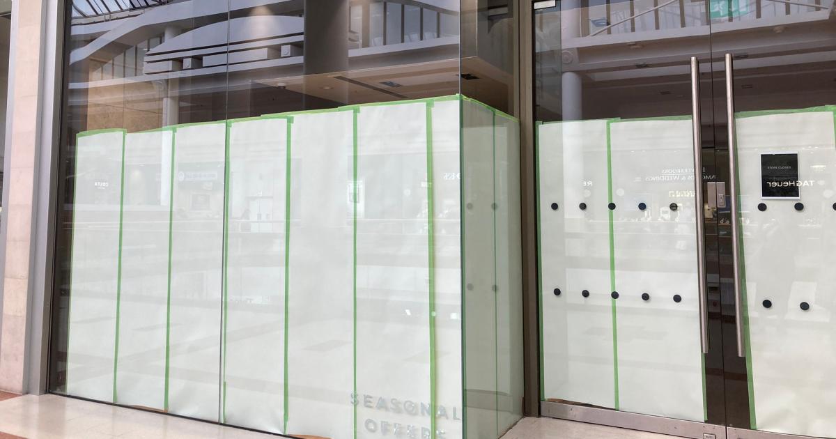 Dune London closes down in Merry Hill Shopping Centre