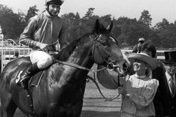 Steve Cauthen salutes ‘mentor’ Barry Hills with memories of special relationship