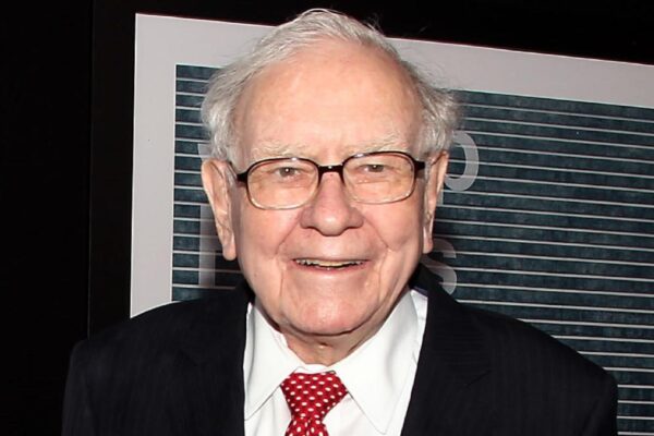 If Warren Buffet’s Wealth Was Evenly Distributed Across America, How Much Money Would Every Person Get?