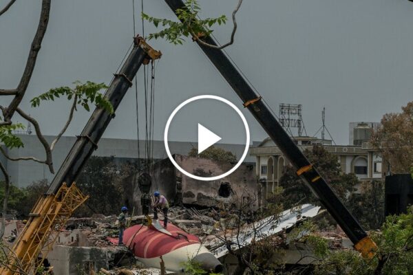 Air India C.E.O.’s Comments on Crash Draw Backlash Online