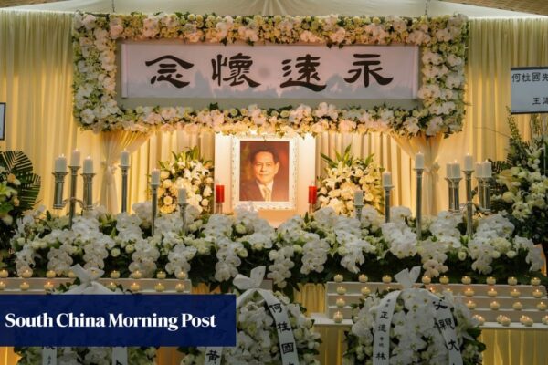 China’s No 4 official joins in mourning death of Hong Kong tycoon Charles Ho China’s No 4 official joins in mourning death of Hong Kong tycoon Charles Ho