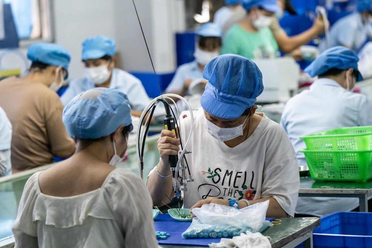 China’s Stimulus Outlook Clouded by Surprise Economic Strength