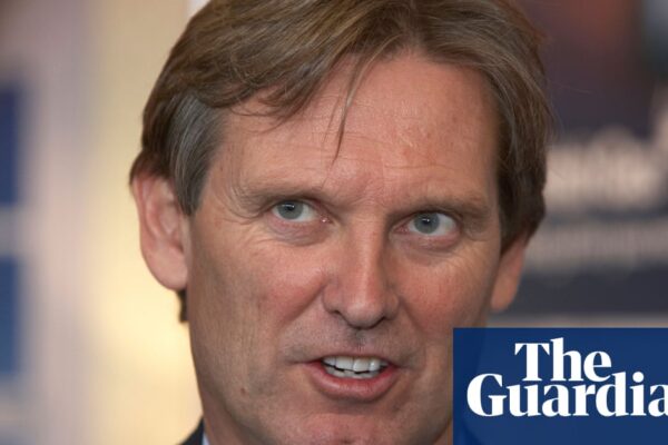 CEO pay at UK’s top companies is 52 times that of typical worker, report finds | Executive pay and bonuses