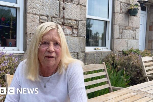 Former teacher says phone ban will not be easy