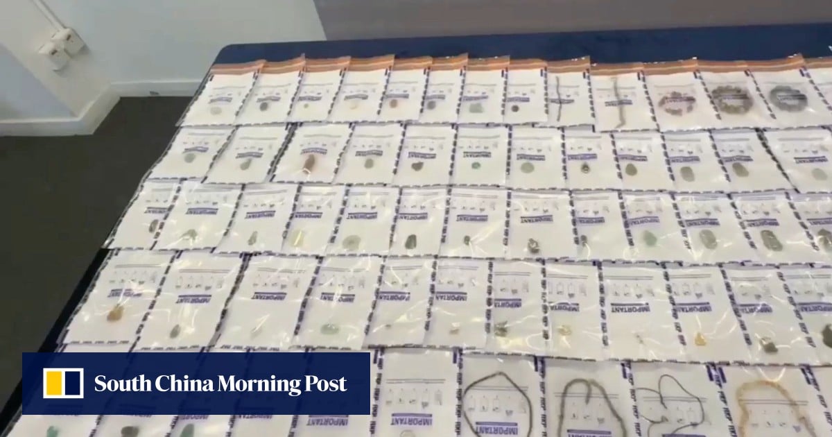 Hong Kong police arrest 2, hunting for third over burglaries at antiques warehouse