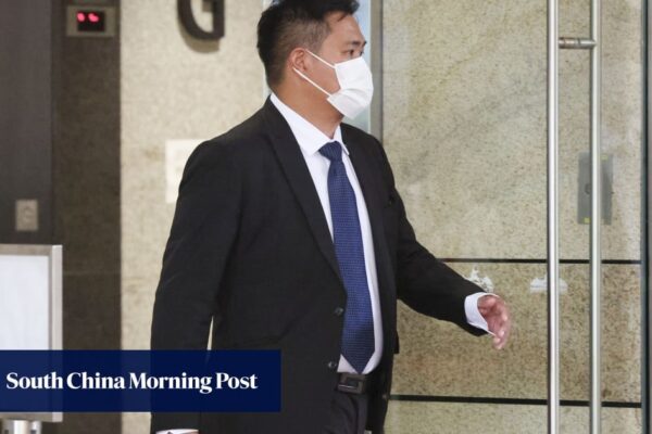 Struggling Hong Kong taxi driver ‘accidentally’ put into chokehold, inquest told Struggling Hong Kong taxi driver ‘accidentally’ put into chokehold, inquest told