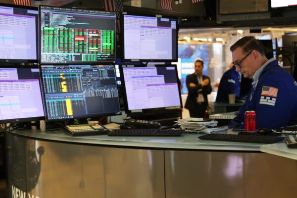 Stock Market Earnings-Revision Breadth Is Secret Weapon Powering Highs