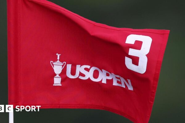 The flag for the third hole at Oakmont Country Club