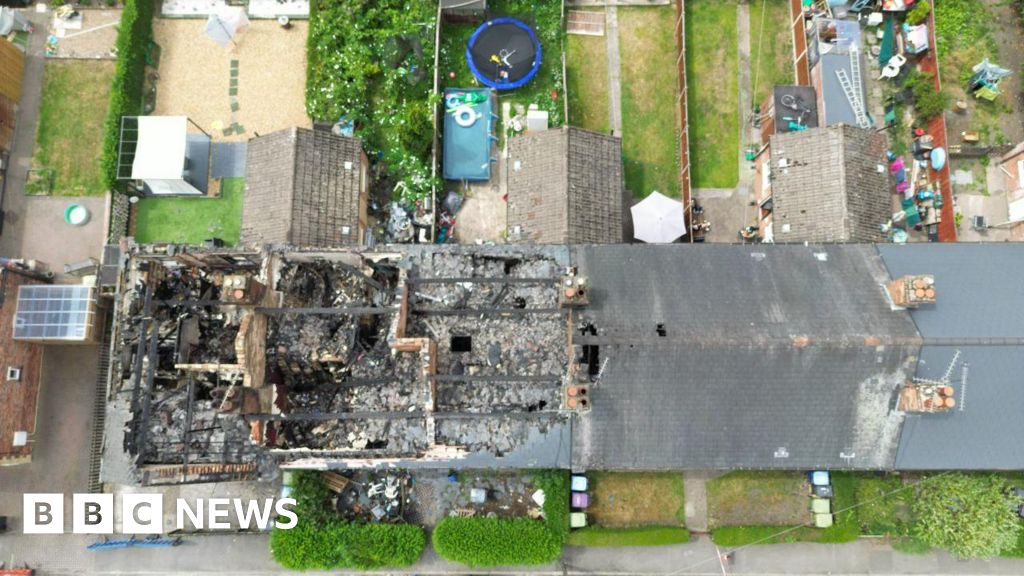 Terraced homes fire in Gainsborough caused by exploding vape