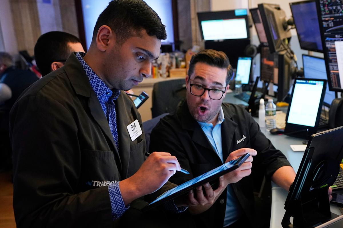 Dow, S&P 500, Nasdaq futures edge up as Trump looks forward to Powell's replacement