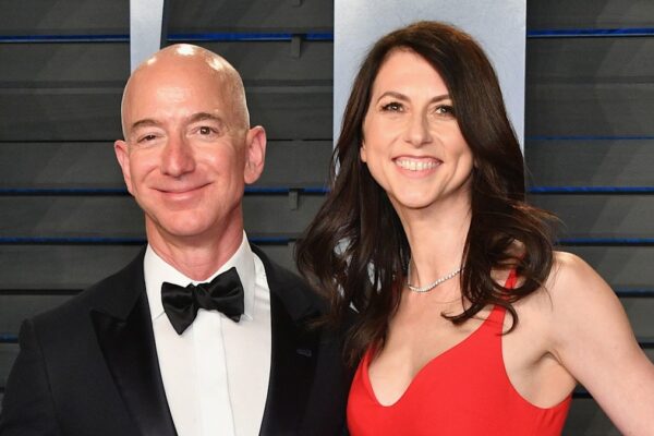 Jeff Bezos' first wife MacKenzie Scott sparks reaction from A-Listers amid ex's wedding spectacle