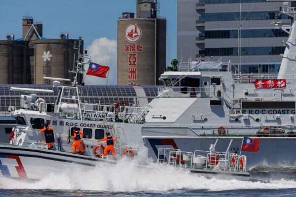 Taiwan detects dozens of Chinese aircraft near island after UK ship patrol | South China Sea News