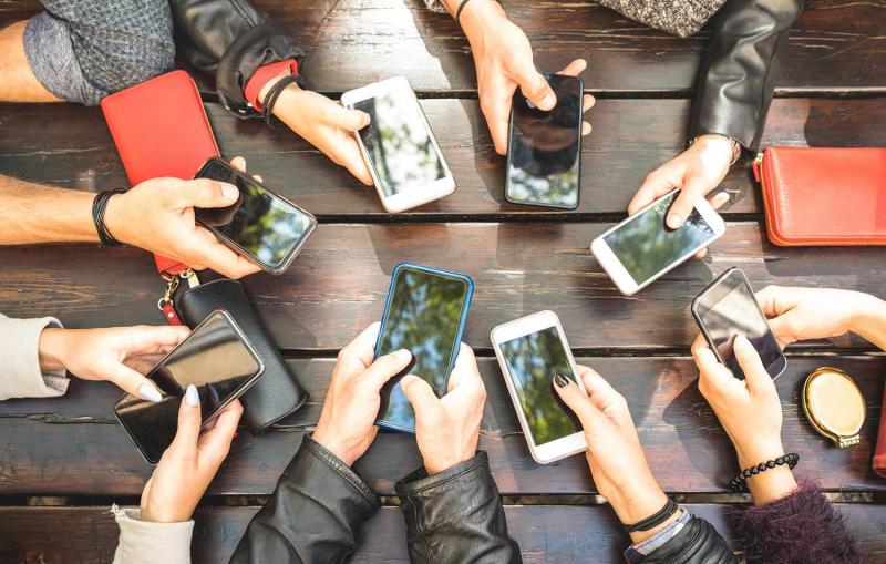 Mobile Phone and Smart Phone Market