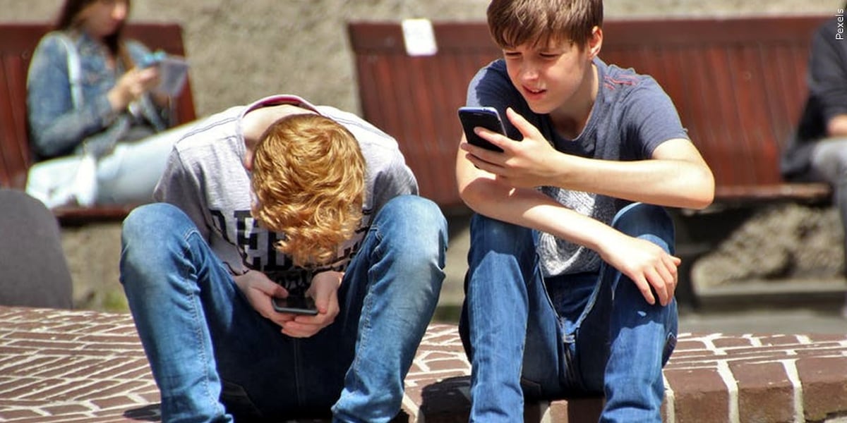Gilbert Public Schools approves cellphone ban for K-8 students