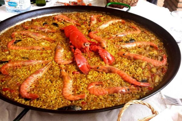 This is the Mediterranean diet and why doctors recommend it: Food list, healthy recipes and benefits