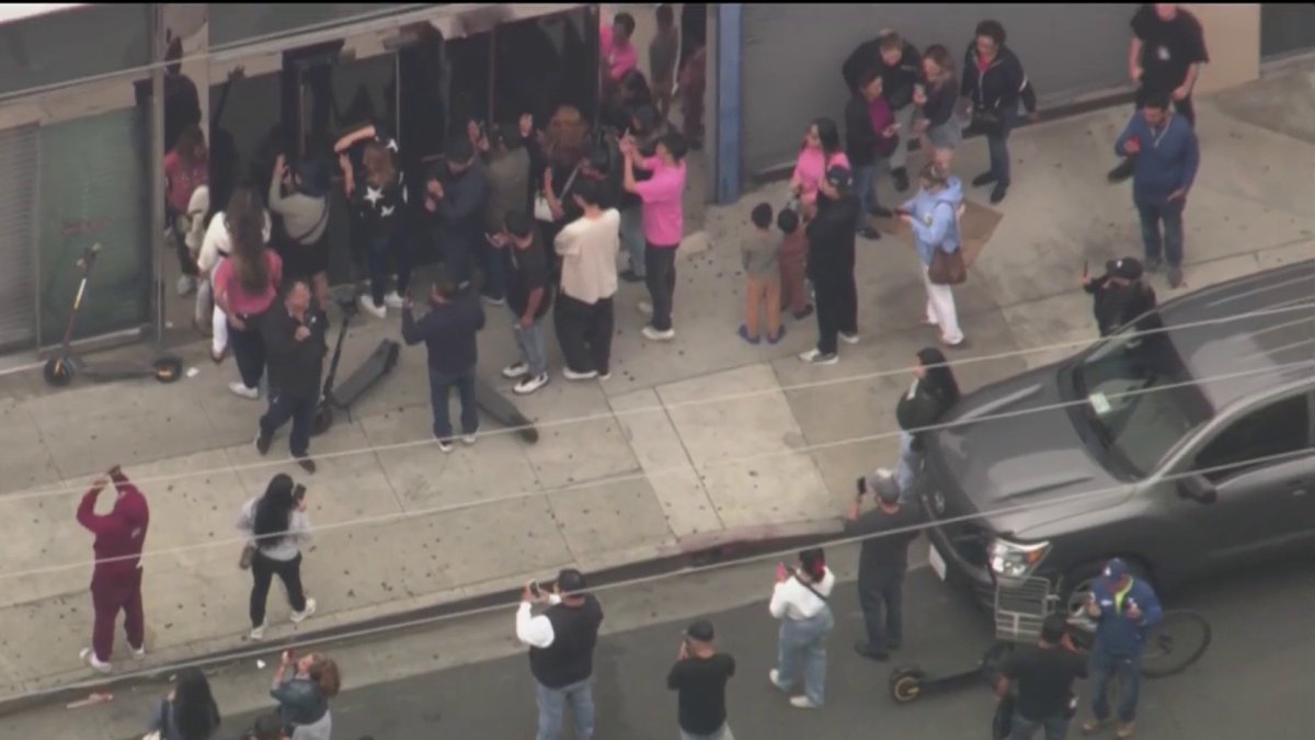 Possible ICE activity in LA’s Fashion District – NBC Los Angeles