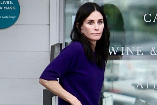 Courteney Cox Wears the Trainer Trend She Loved in the '90s