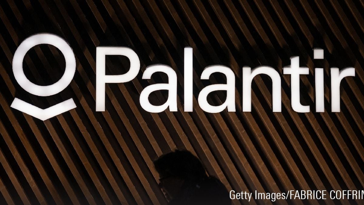 Smart Investor: Market-Leading Dividend Stocks, Bull or Bear on the Outlook, Should You Buy REITs?