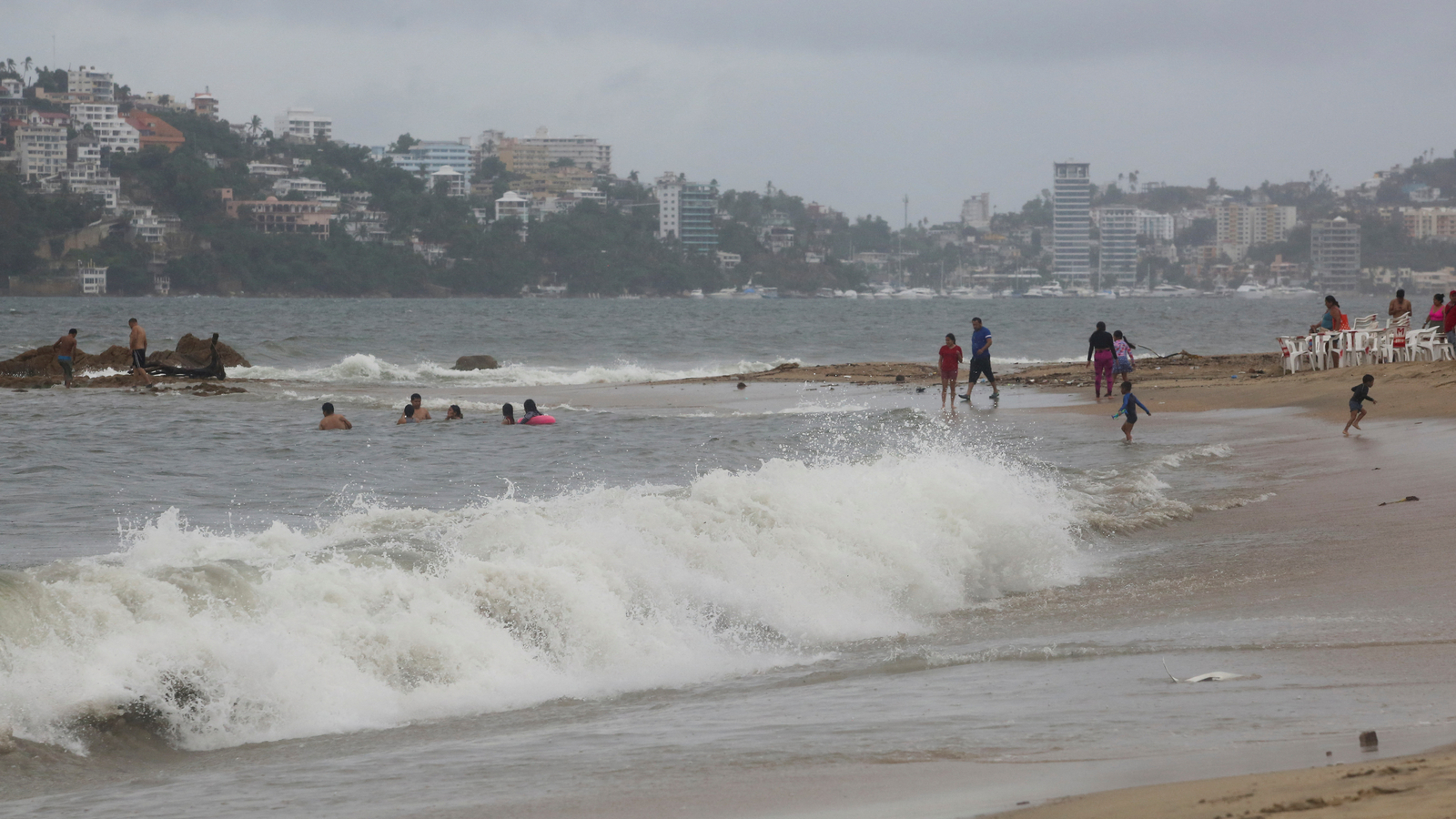 Tropical storms, Barry and Flossie, threaten Mexico from Atlantic, Pacific | World News