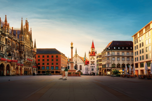 Cathay Pacific takes off from Hong Kong to Munich for the first time