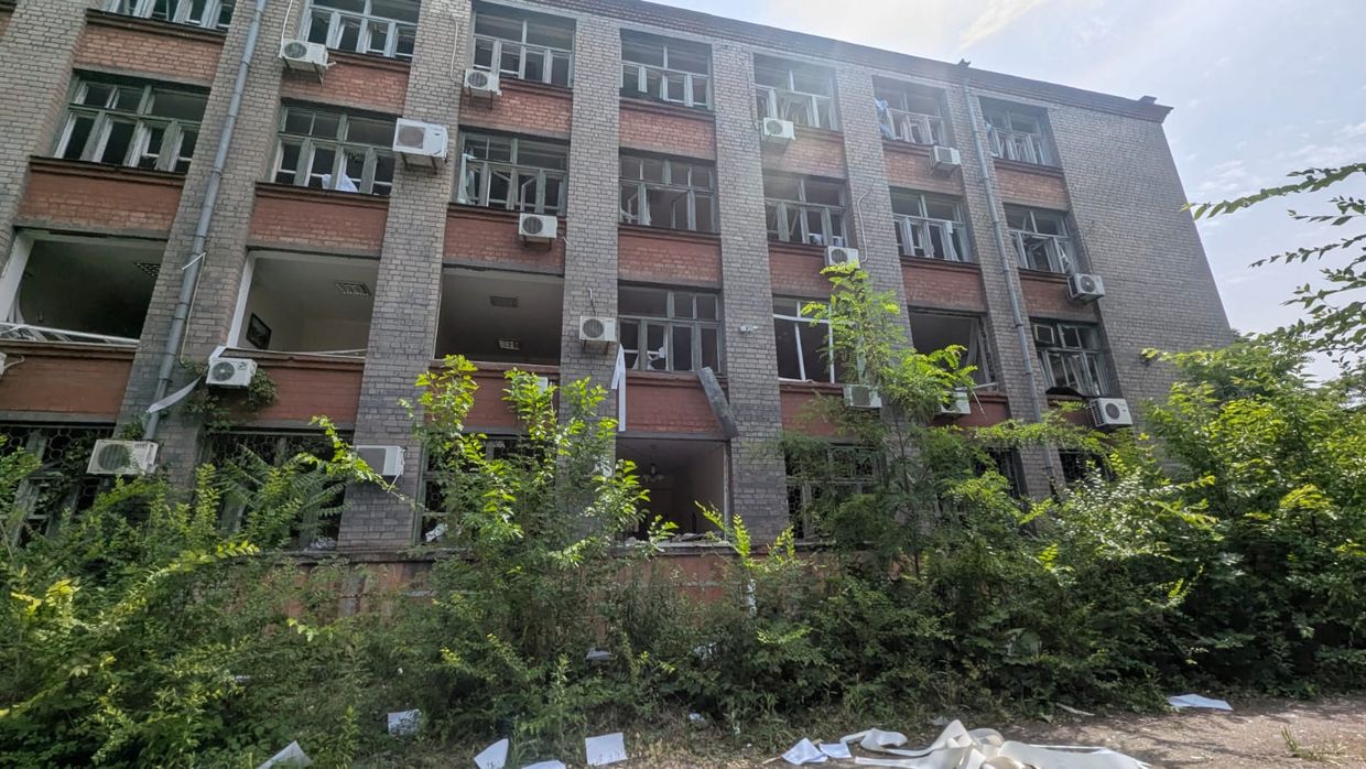 'Dead and wounded everywhere' — Russia strikes Dnipro with ballistic missiles, hits civilian train