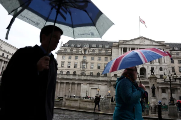 Bank of England risks repeat of Brexit pessimism as growth signals diverge