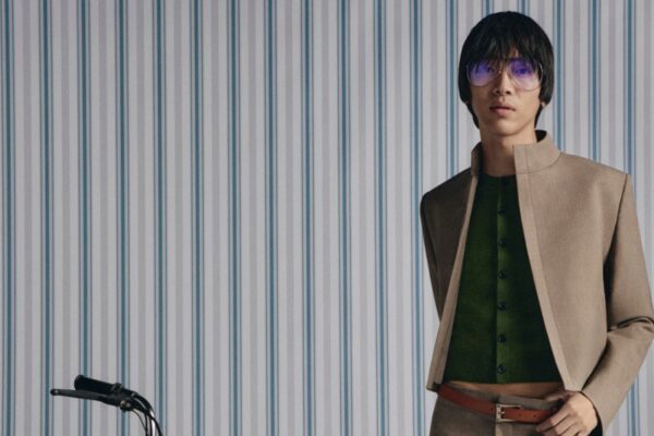 Acne Studios Men’s Spring 2026 Ready-to-Wear Runway, Fashion Show & Collection Review: In Bloom Acne Studios Men's Spring 2026 Ready-to-Wear Runway, Fashion Show & Collection Review: In Bloom