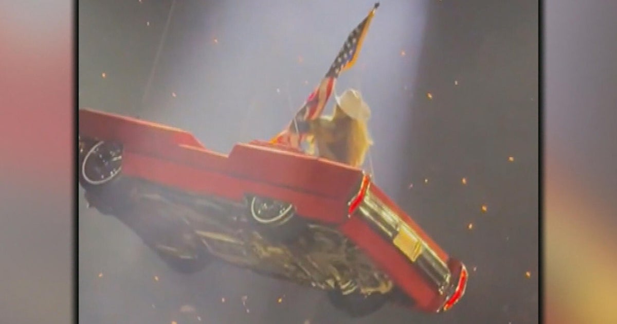 Beyoncé has scary technical malfunction at "Cowboy Carter" concert