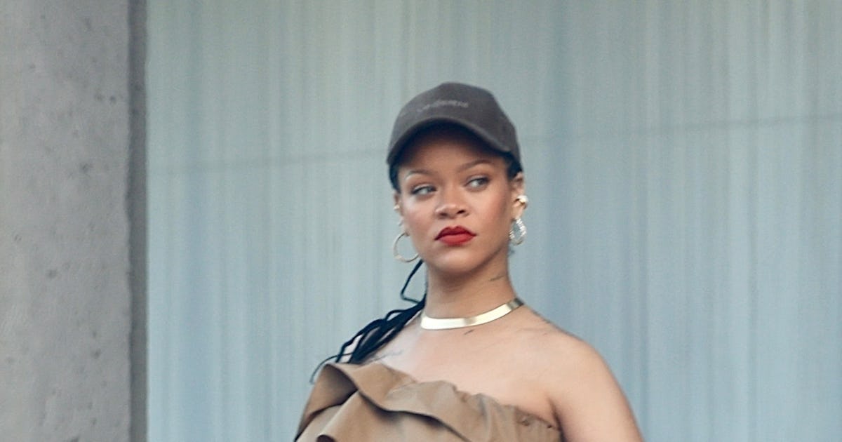 Rihanna Mixes High Fashion Maternity Style With Pure Comfort