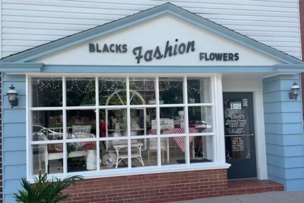 BLACK’S FASHION FLOWERS CLOSING AFTER NEARLY 70 YEARS; BLESSED BLOOMS TO TAKE OVER OPERATIONS