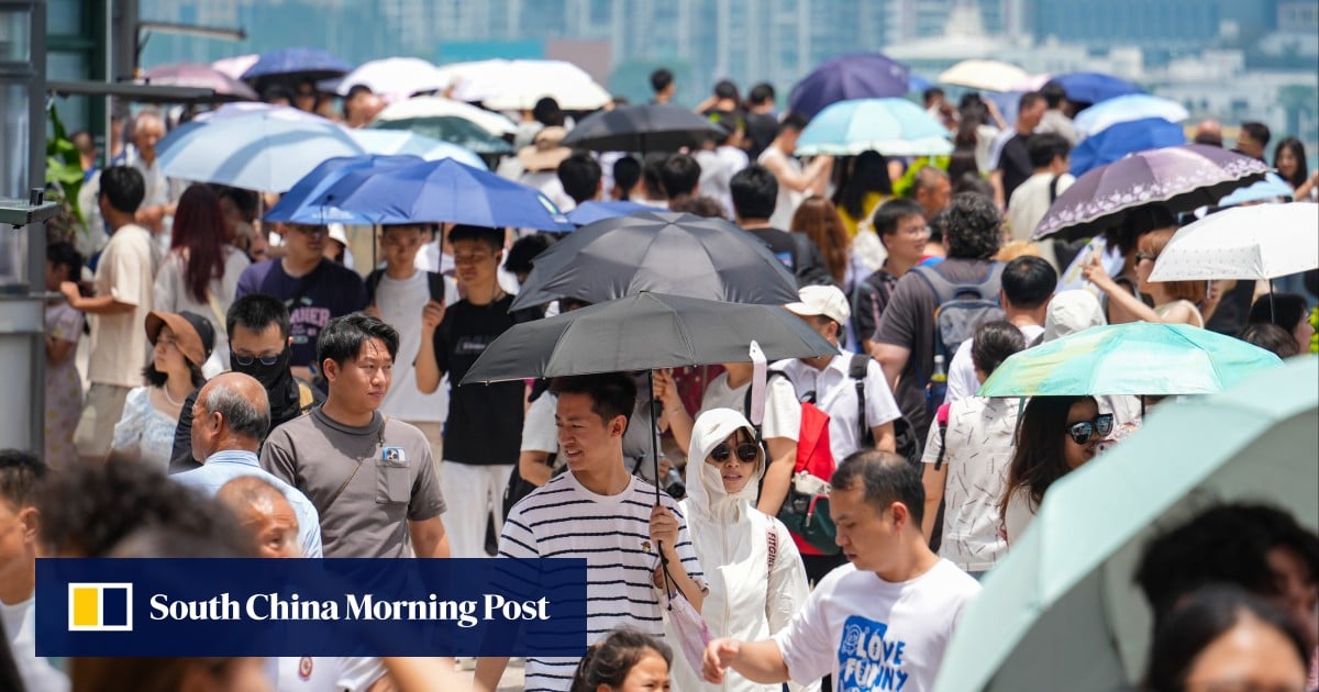 2.3% rise in mainland Chinese visitors to Hong Kong on first day of Dragon Boat Festival