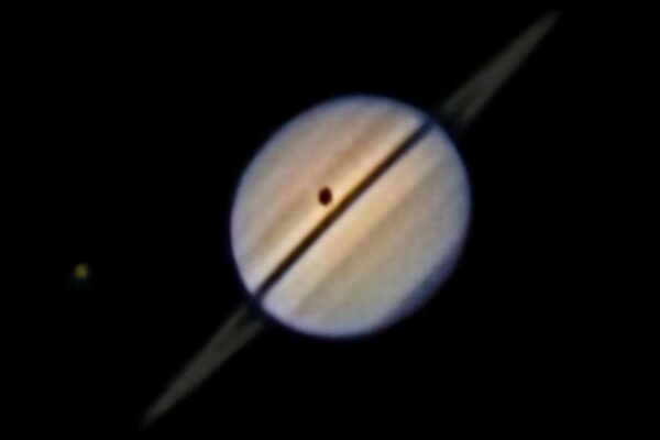Backyard telescope captures rare eclipse on Saturn Backyard telescope captures rare eclipse on Saturn