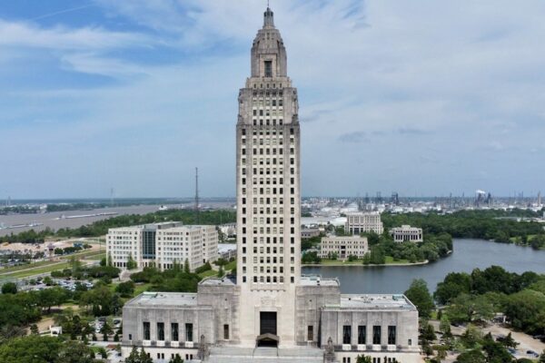 Louisiana Bans Artificial Dyes in School Meals Starting 2027